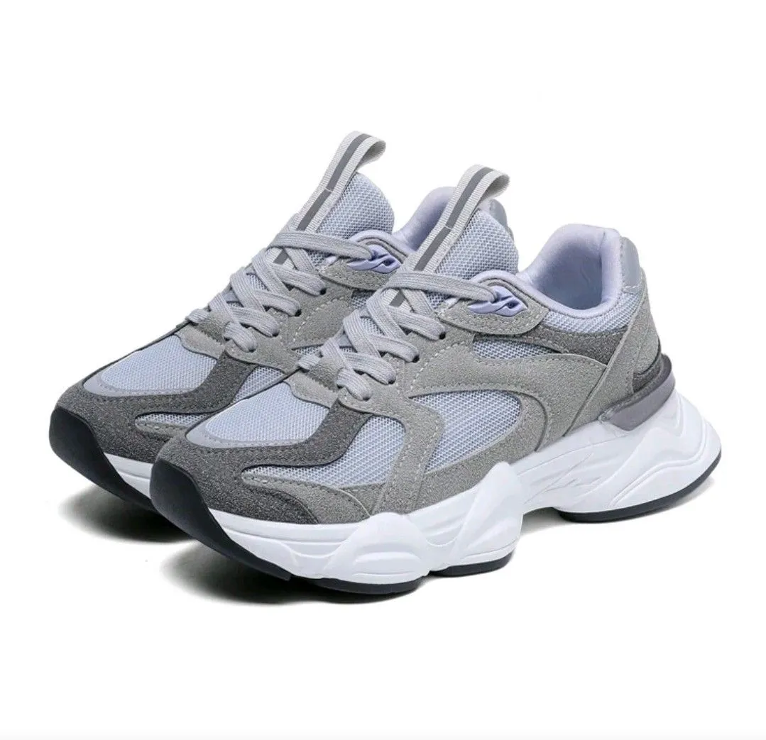 Women's athletic sneakers